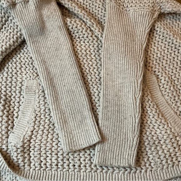 LOFT Turtleneck Pullover Oatmeal Chunky Knit Sweater Size Medium - Picture 8 of 9